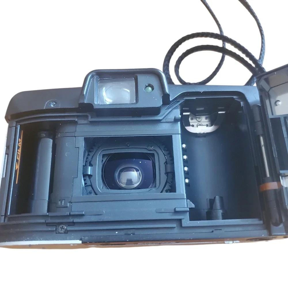 Canon Sure Shot 65 Zoom 35mm Film Camera Silver 38-65mm Lens with Strap WORKS - Picture 11 of 13